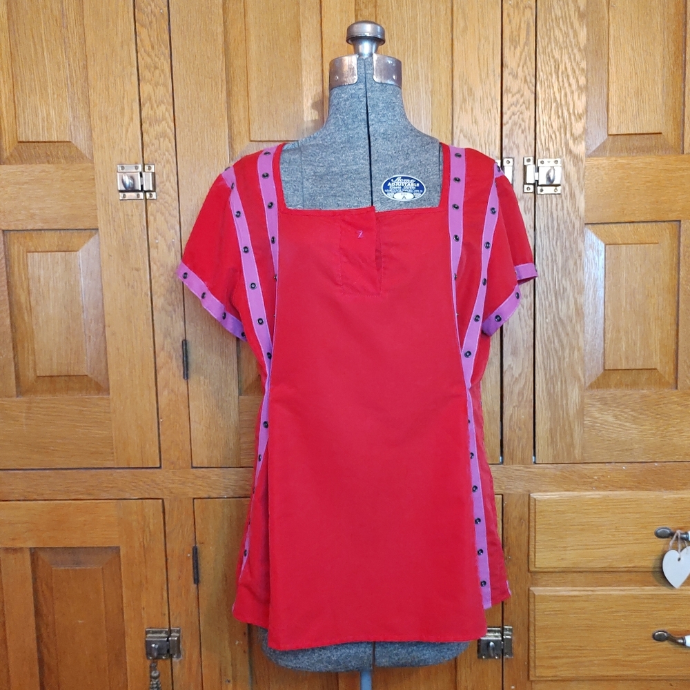 Zac Posen red & pink snap shape short sleeve pullover blouse